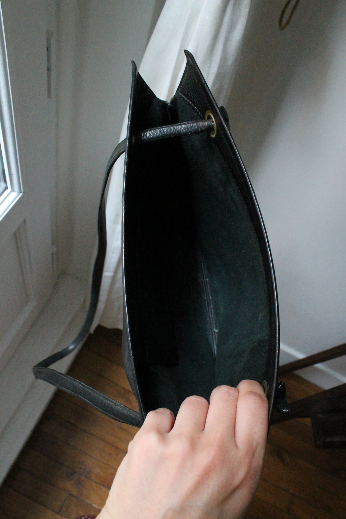 Hermès sac à main modèle Aline vintage en cuir noir