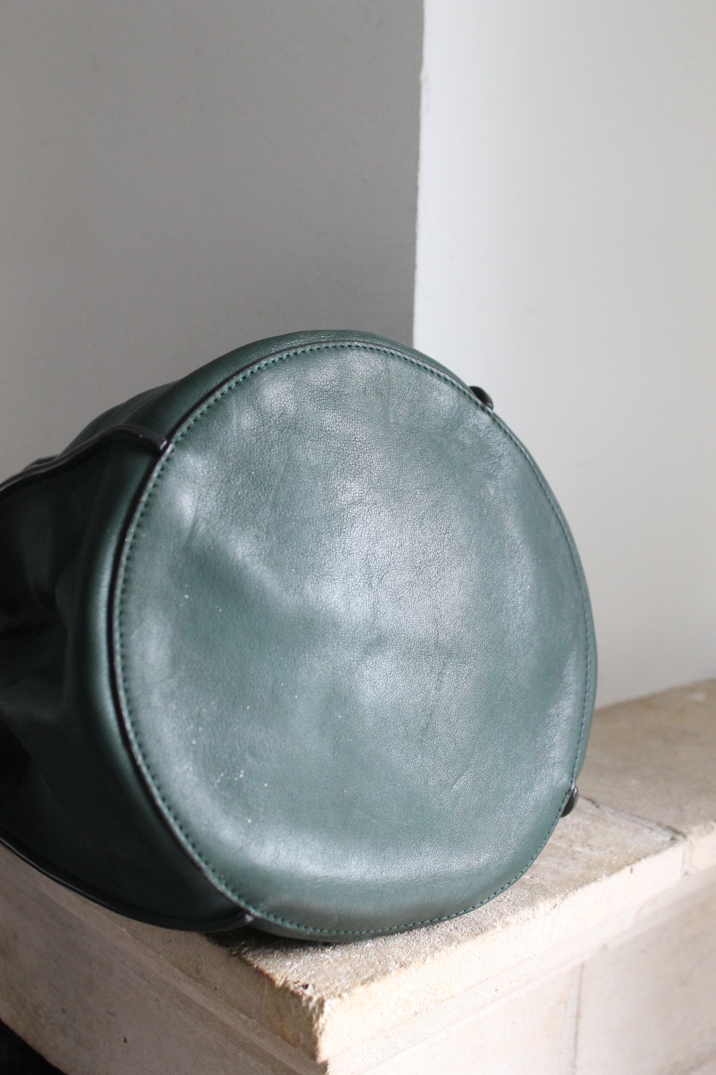 Céline sac seau modèle big bag en cuir vert