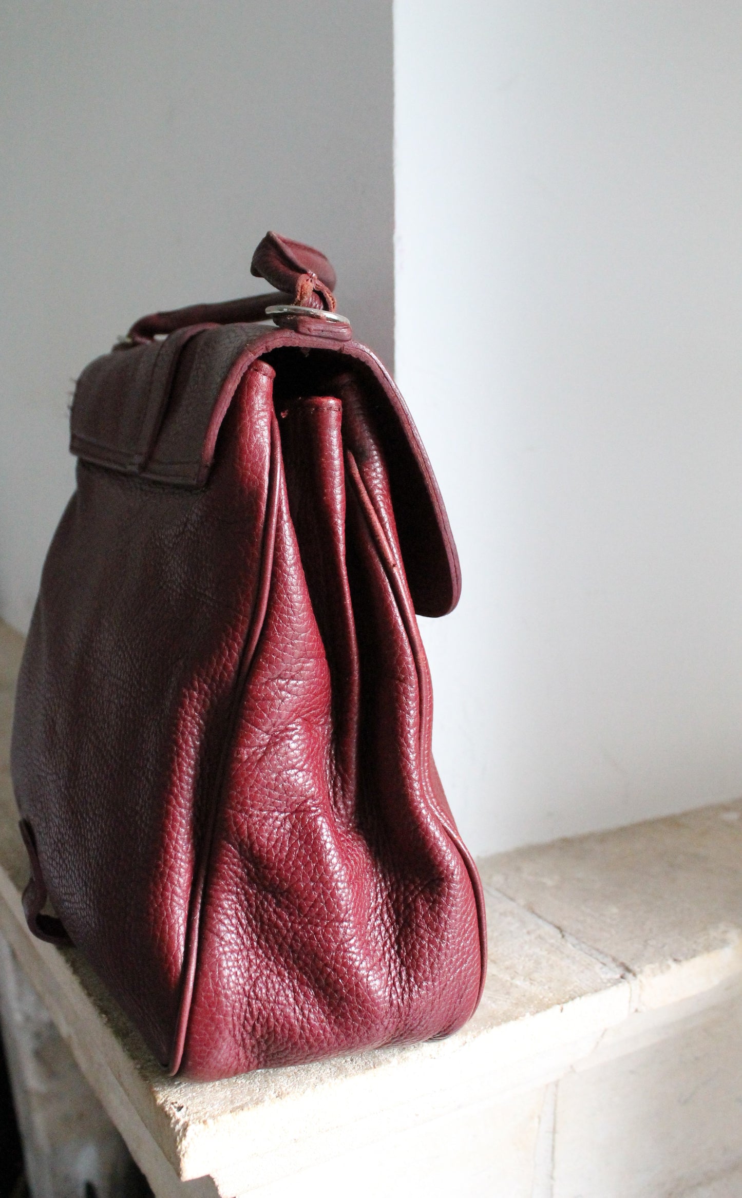 Delvaux sac à main modèle Gin Fizz en cuir grainé bordeaux