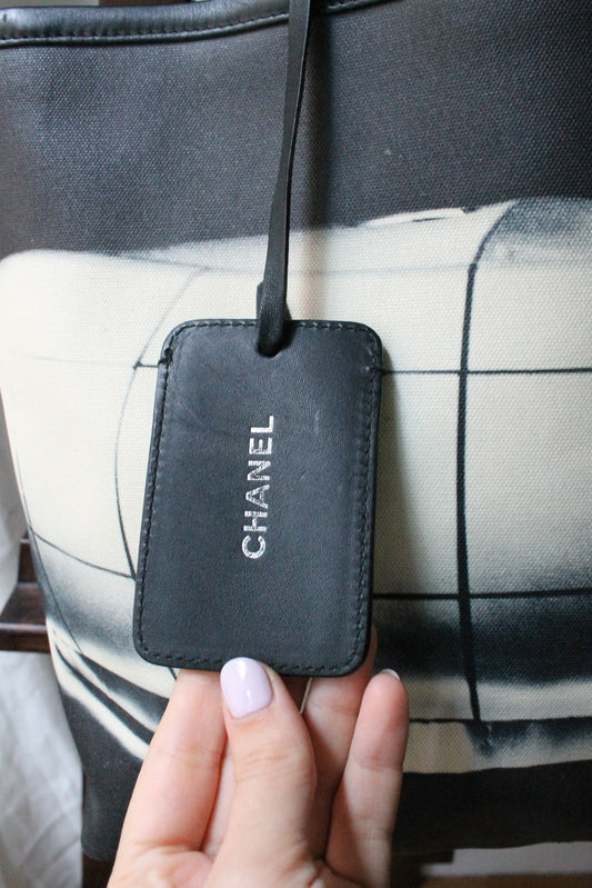Chanel x Zaha Hadid sac “Mobile Art” en toile noire