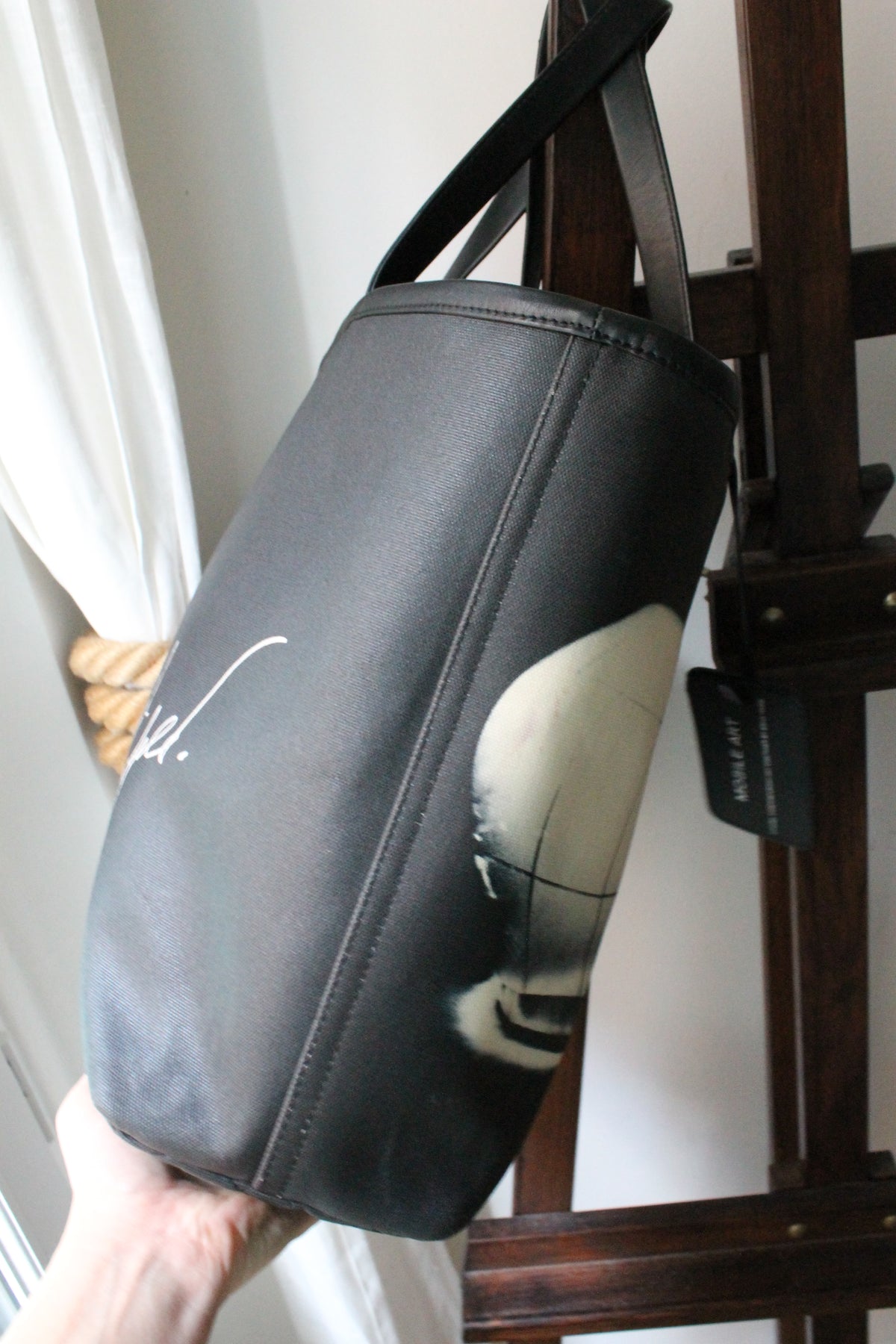 Chanel x Zaha Hadid sac “Mobile Art” en toile noire