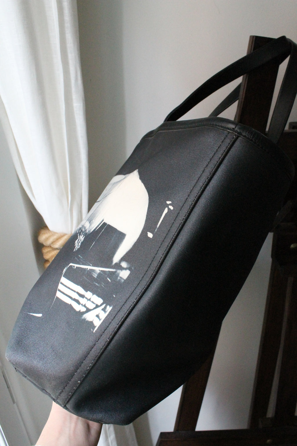 Chanel x Zaha Hadid sac “Mobile Art” en toile noire