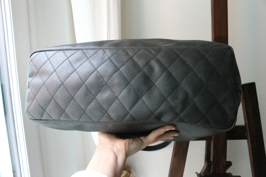 Chanel x Zaha Hadid sac “Mobile Art” en toile noire