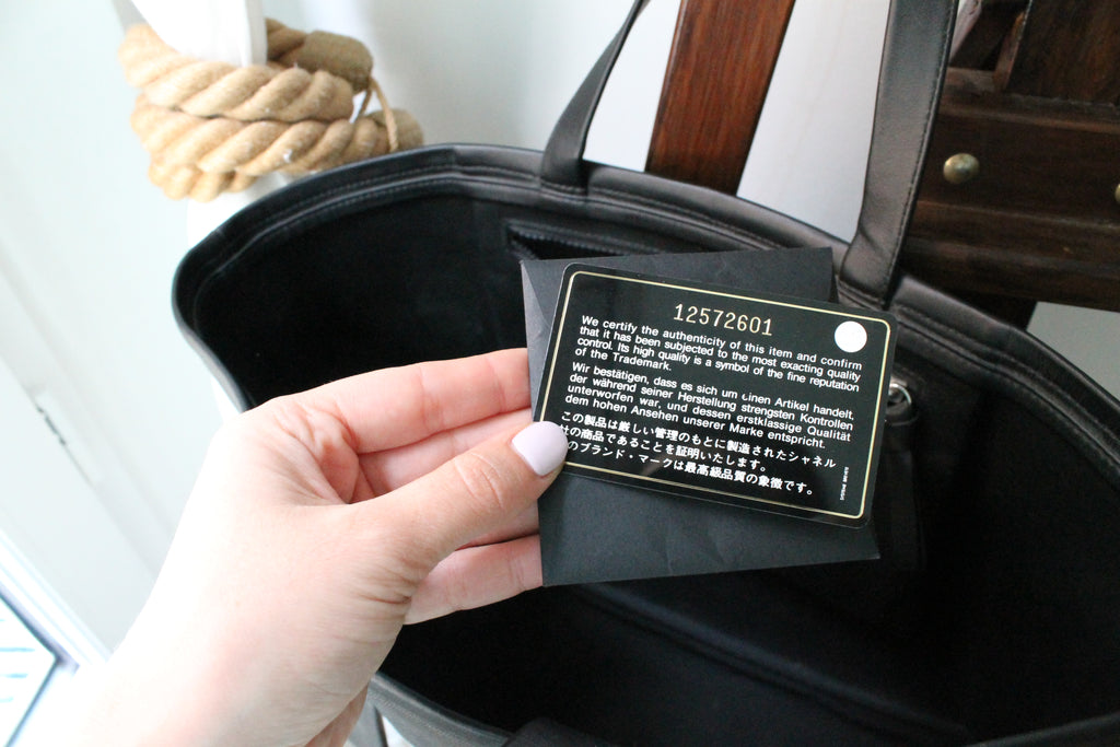 Chanel x Zaha Hadid sac “Mobile Art” en toile noire