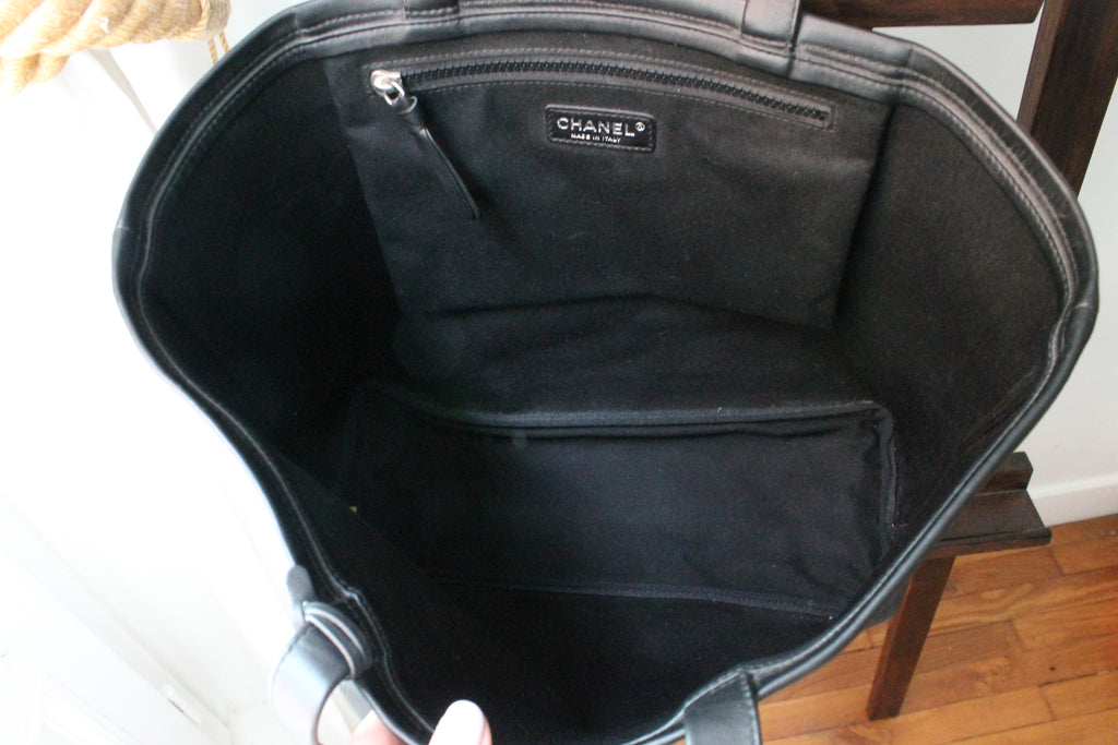 Chanel x Zaha Hadid sac “Mobile Art” en toile noire