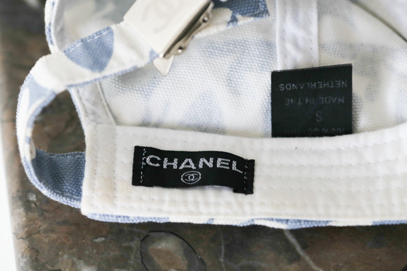 Casquette Chanel vintage trèfles et sigle chanel