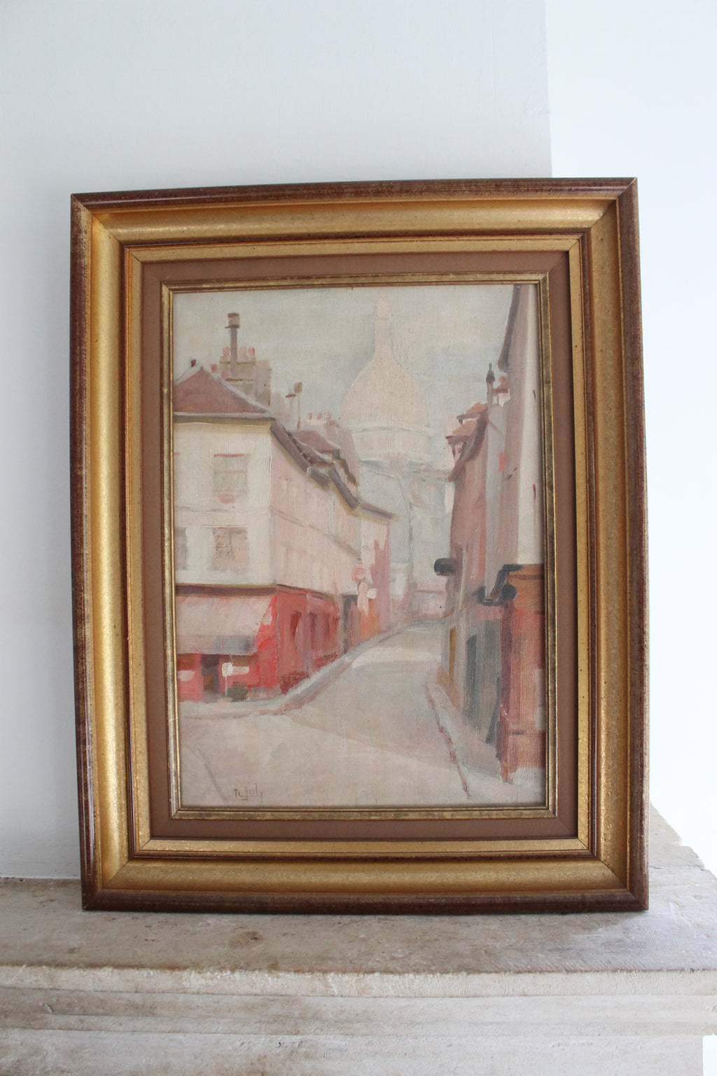 R.Joly "Rue Norvins à Montmartre avec vue sur le Sacré-Cœur" Huile sur toile