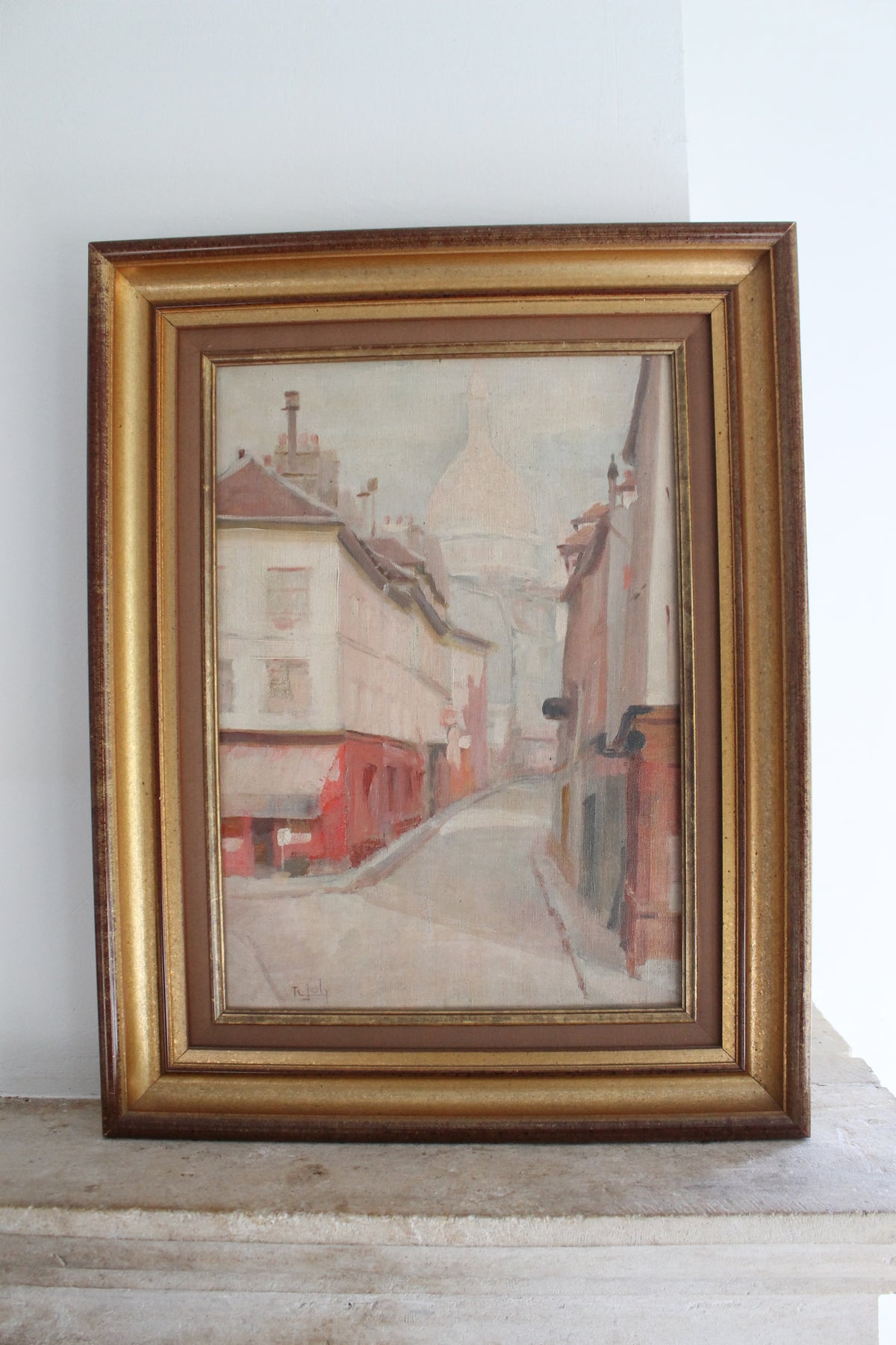 R.Joly "Rue Norvins à Montmartre avec vue sur le Sacré-Cœur" Huile sur toile