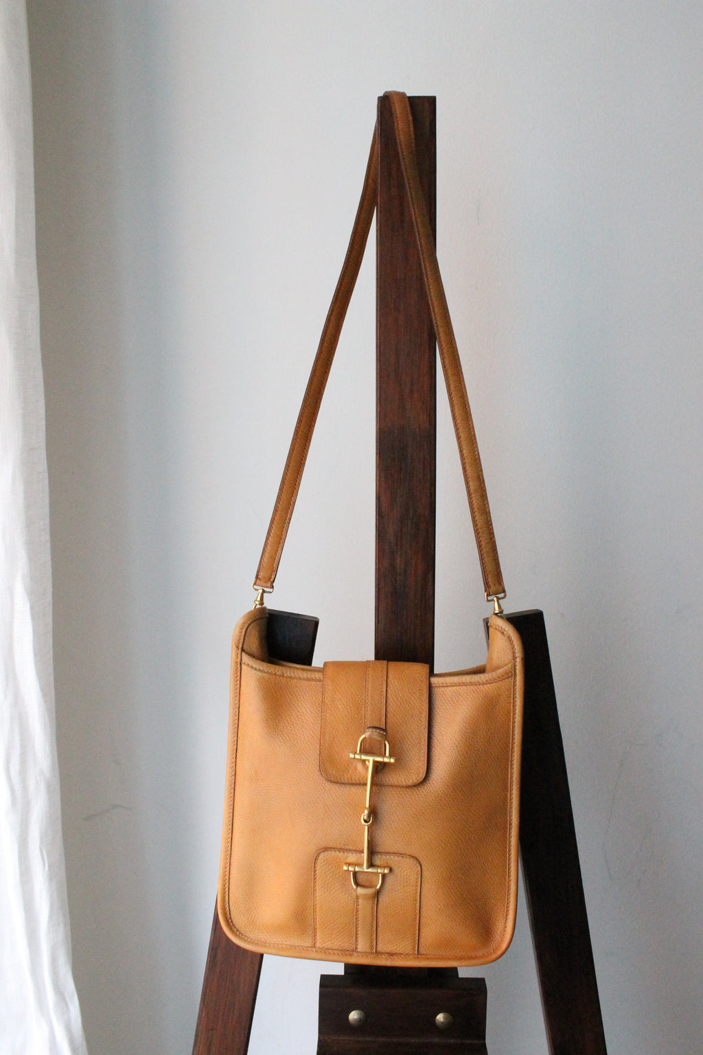 Hermès sac à main modèle Mors en cuir camel
