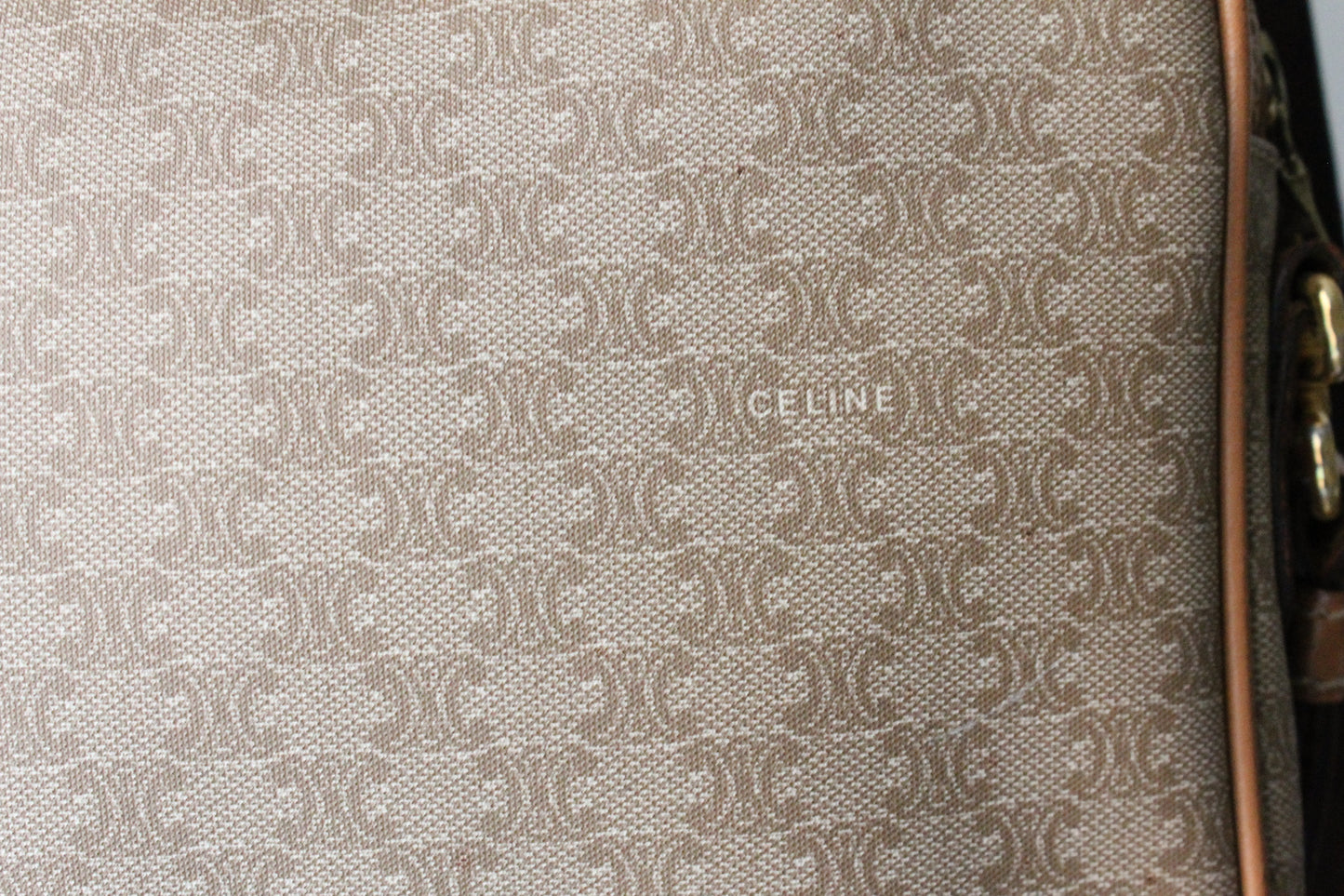 Céline pochette en toile et cuir motif triomphe