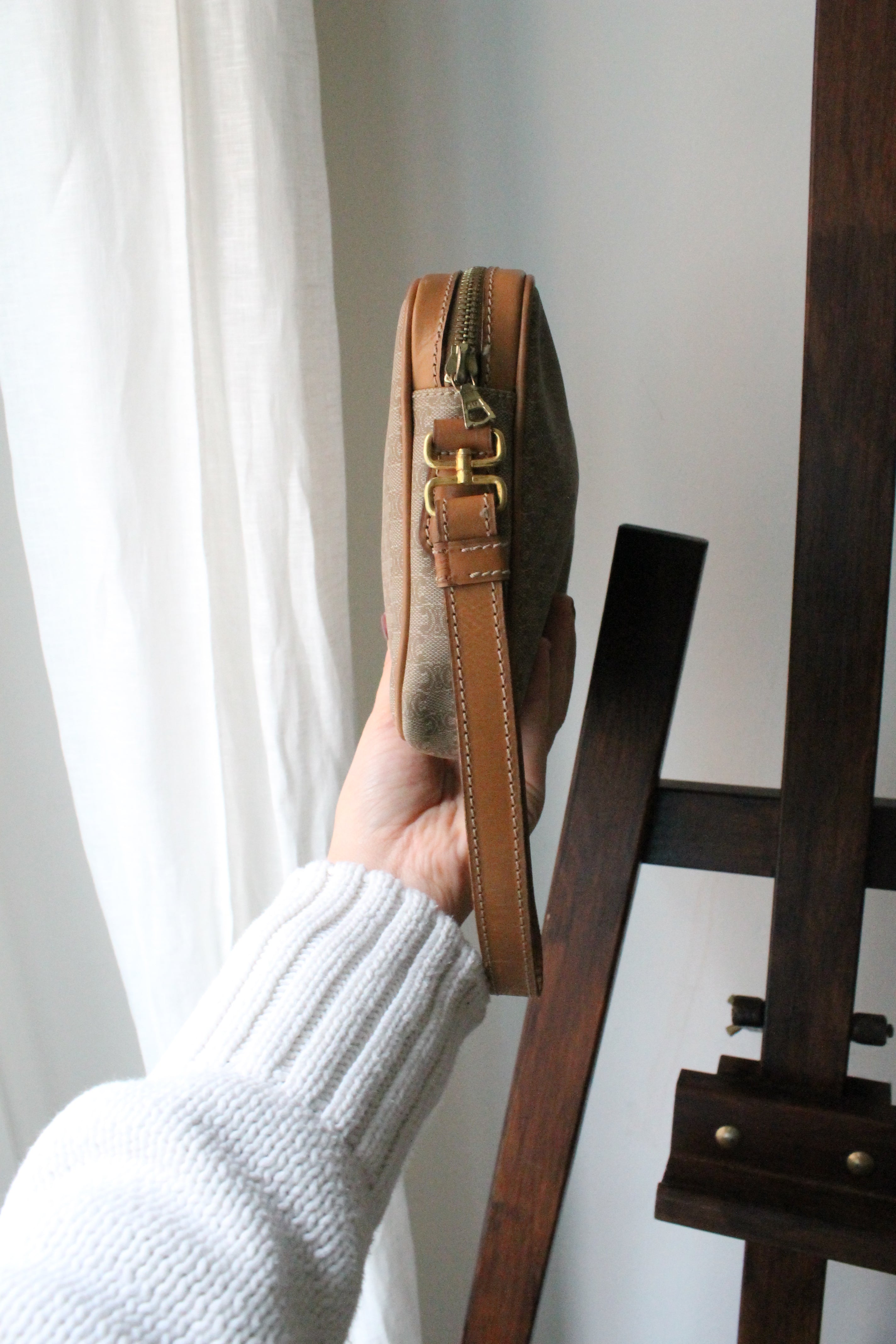 Céline pochette en toile et cuir motif triomphe