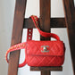 Chanel sac banane vintage en cuir rouge