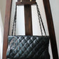 Chanel sac à main modèle 2.55 en cuir craquelé glacé