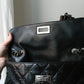 Chanel sac à main modèle 2.55 en cuir craquelé glacé