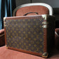 Louis Vuitton vanity en forme de malle en toile monogram