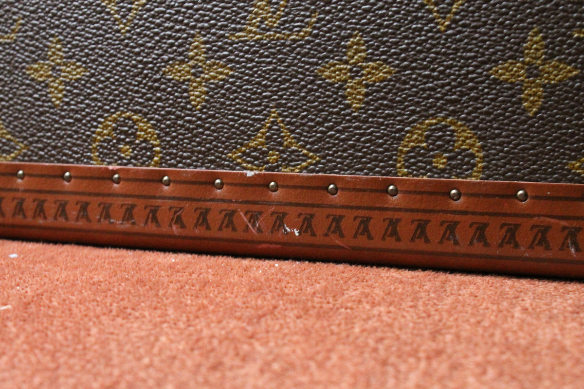 Louis Vuitton vanity en forme de malle en toile monogram