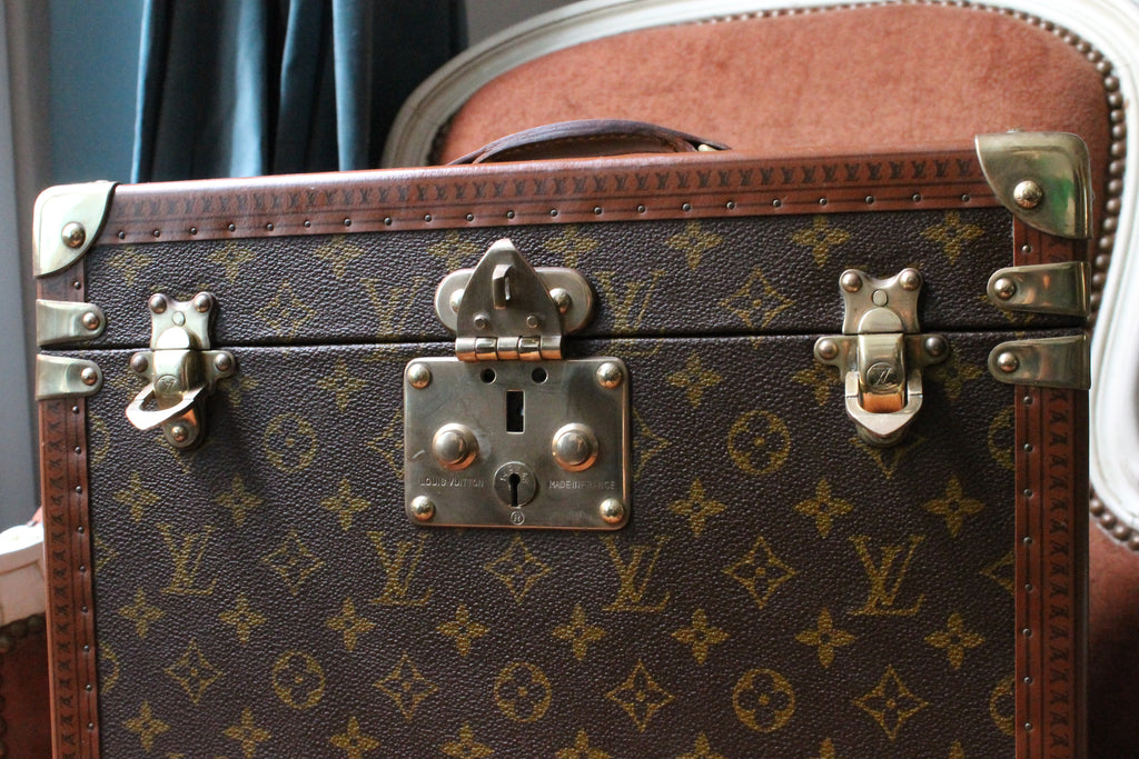 Louis Vuitton vanity en forme de malle en toile monogram