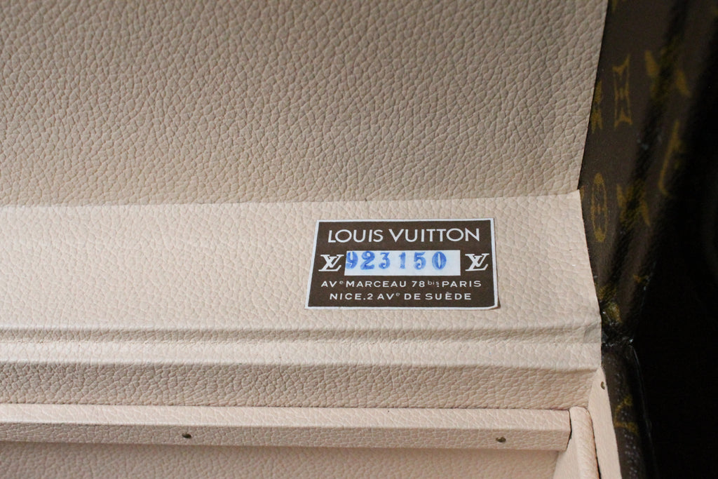 Louis Vuitton vanity en forme de malle en toile monogram