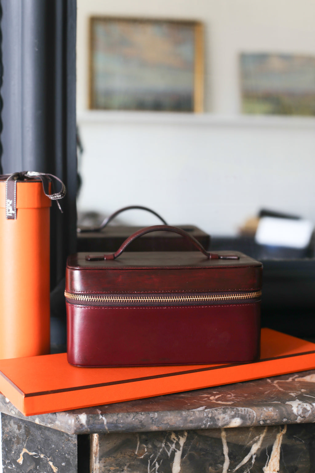 Trousse de toilette Hermès modèle Vanity PM en cuir bordeaux
