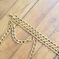 Chanel ceinture vintage en métal doré pendentif numéro 5