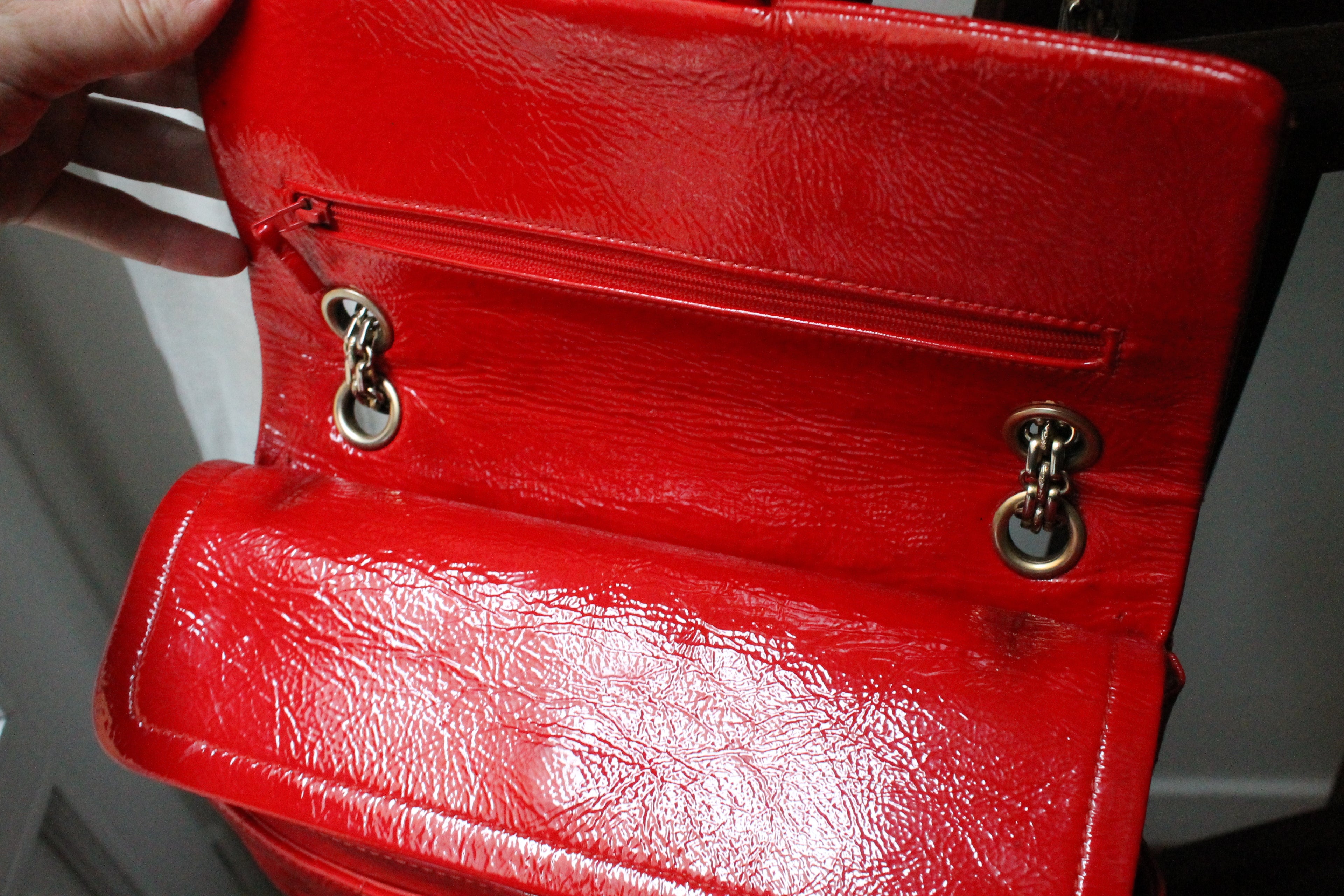 Chanel sac à main modèle 2.55 puzzle en cuir vernis
