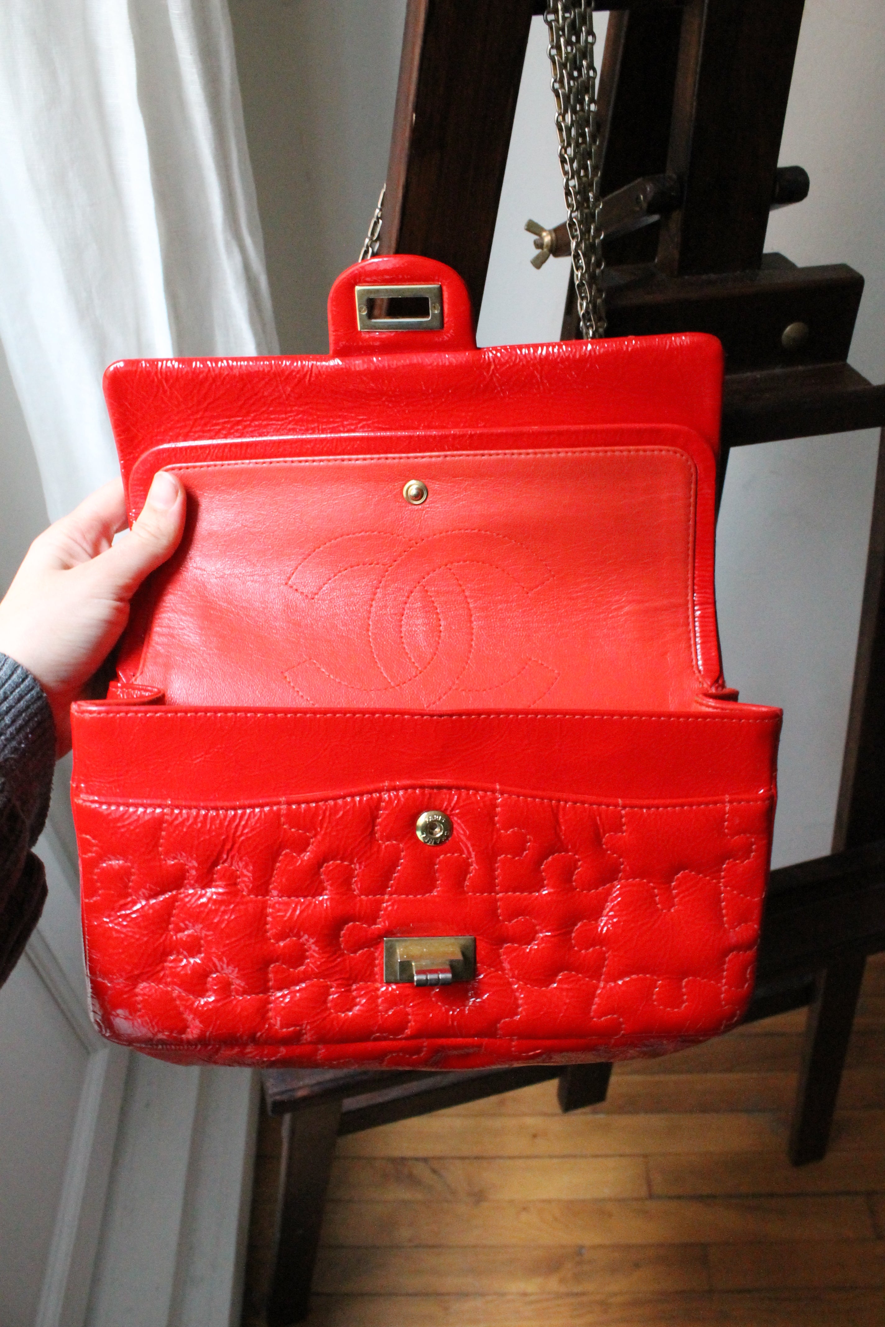 Chanel sac à main modèle 2.55 puzzle en cuir vernis