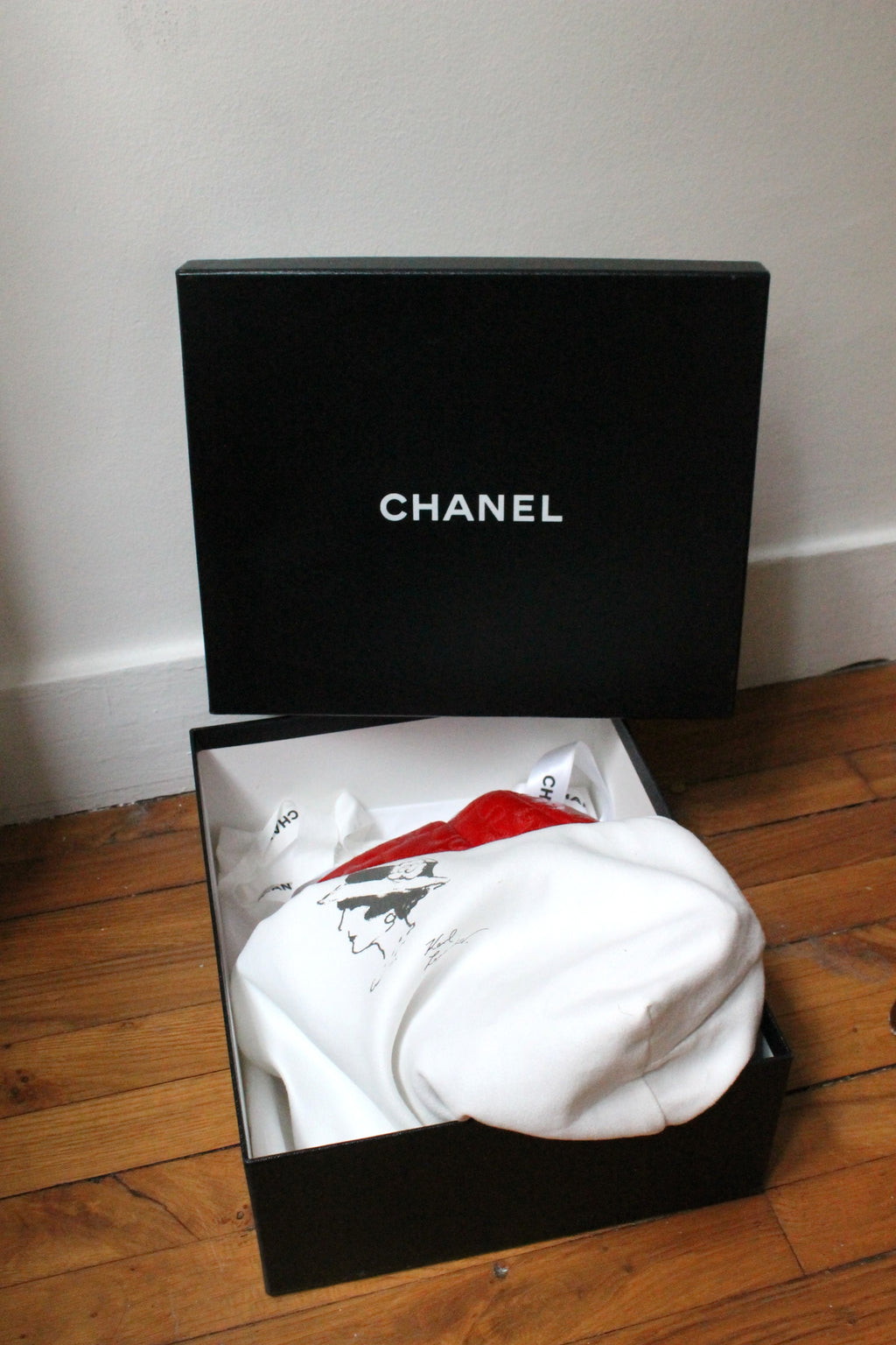 Chanel sac à main modèle 2.55 puzzle en cuir vernis