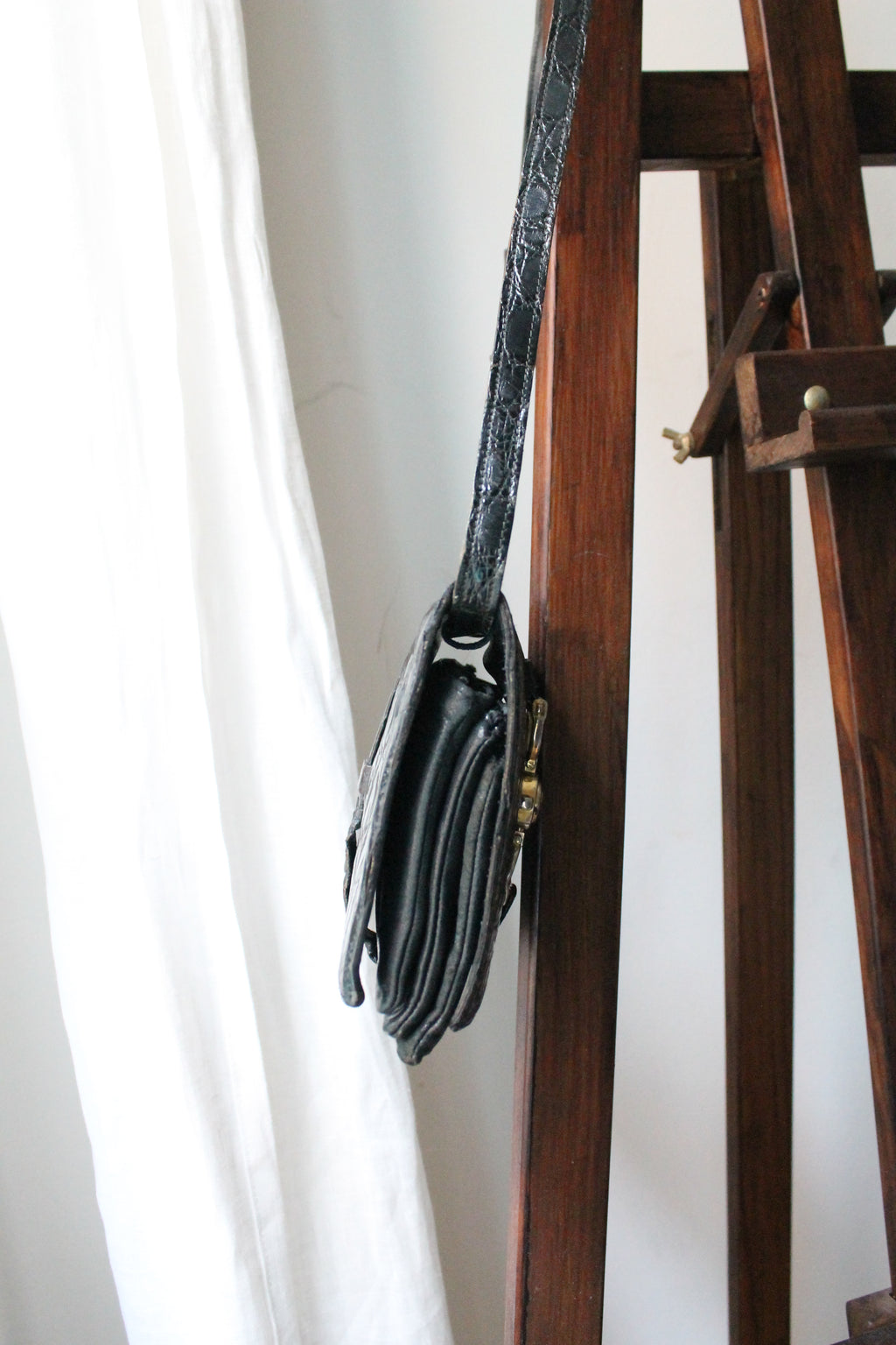 Céline sac à main modèle trio en cuir exotique (crocodile) noir