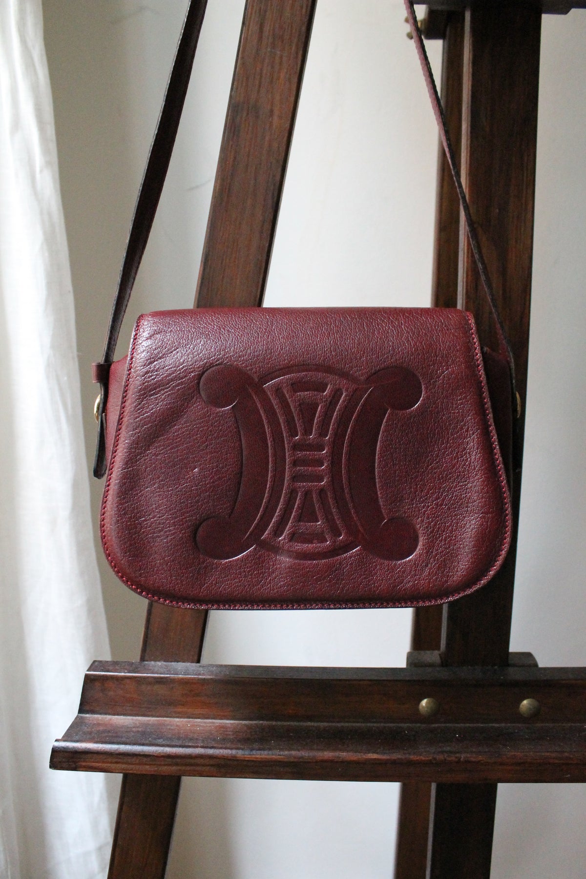 Céline sac à main modèle Folco en cuir bordeaux