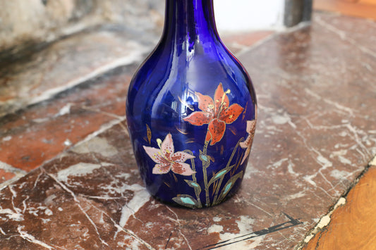 Legras vase en verre bleu marine émaillé à décor de fleurs de lys