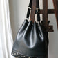 Celine sac à main modèle seau en cuir noir vintage