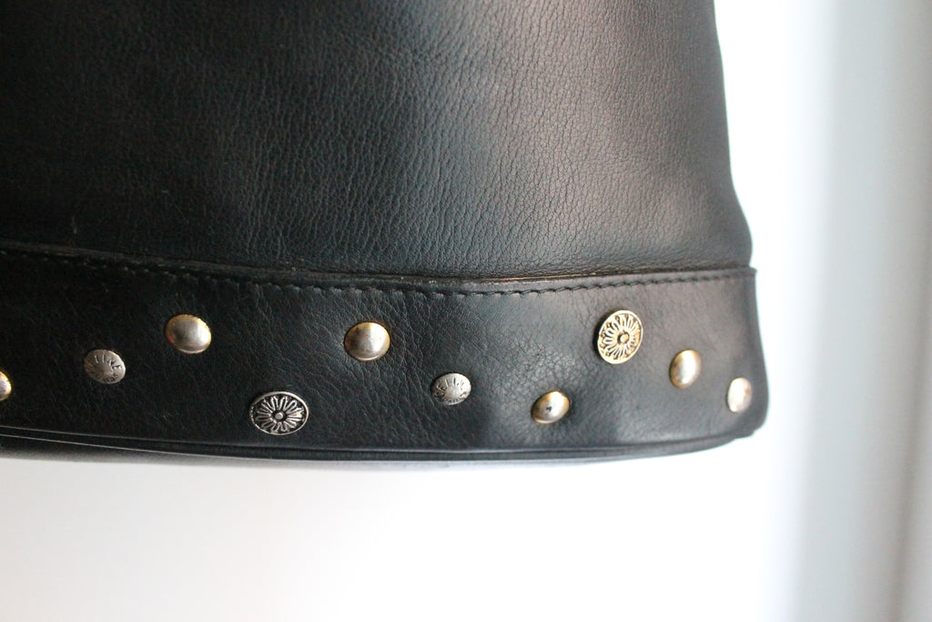 Celine sac à main modèle seau en cuir noir vintage
