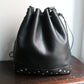 Celine sac à main modèle seau en cuir noir vintage