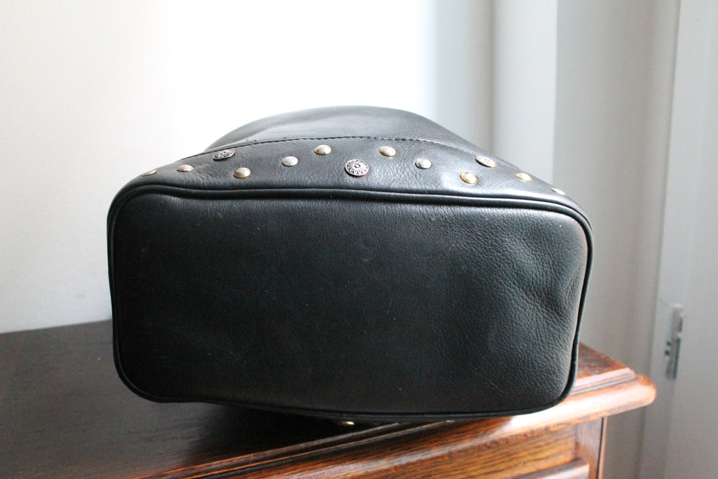 Celine sac à main modèle seau en cuir noir vintage