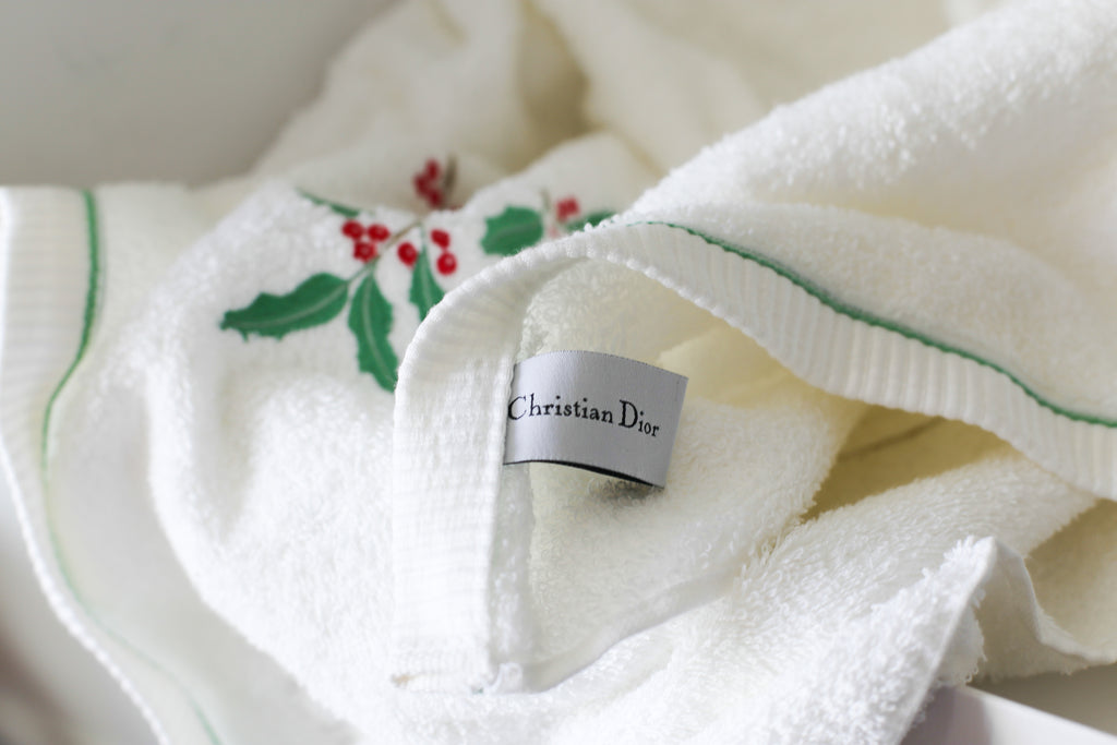 Dior set de toilette avec sa serviette et son gant