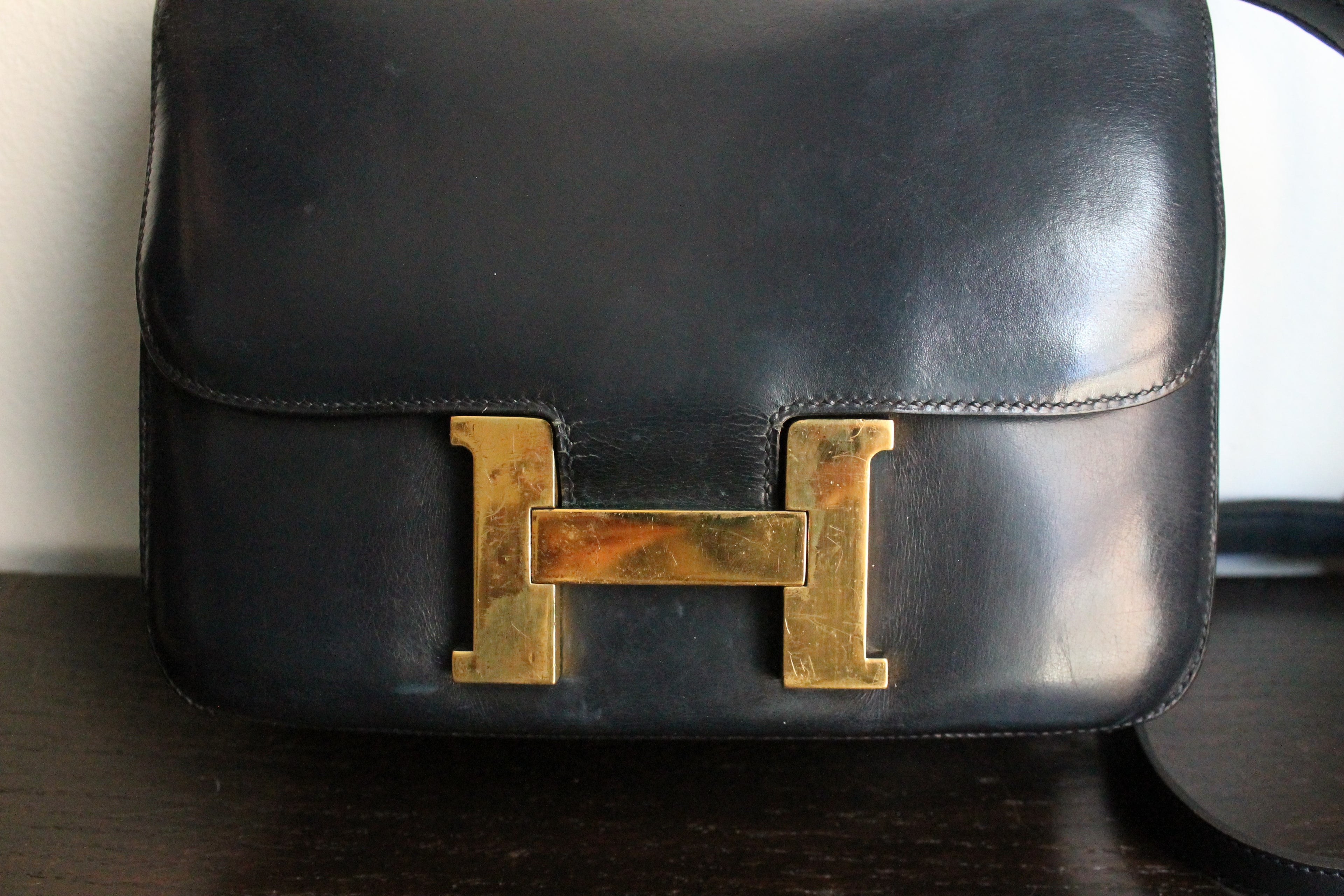 Hermès sac à main modèle Constance bleu en cuir box