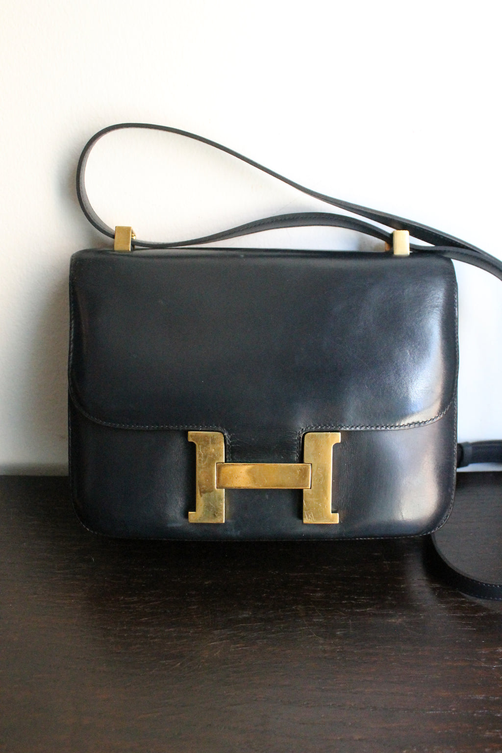 Hermès sac à main modèle Constance bleu en cuir box