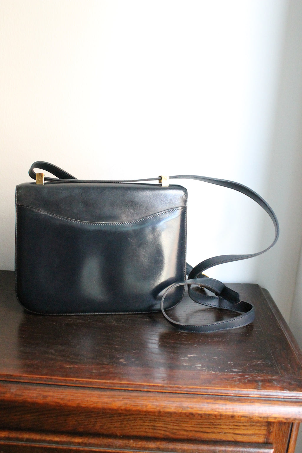 Hermès sac à main modèle Constance bleu en cuir box