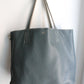 Hermès sac à main modèle Double sens en cuir gris et bleu