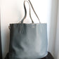 Hermès sac à main modèle Double sens en cuir gris et bleu