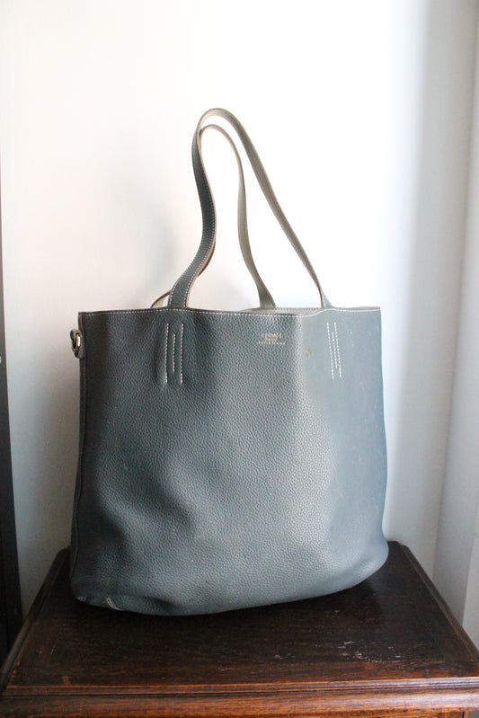 Hermès sac à main modèle Double sens en cuir gris et bleu