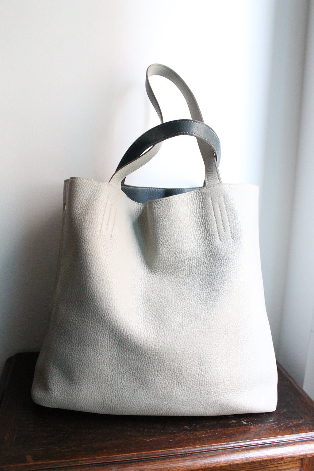 Hermès sac à main modèle Double sens en cuir gris et bleu