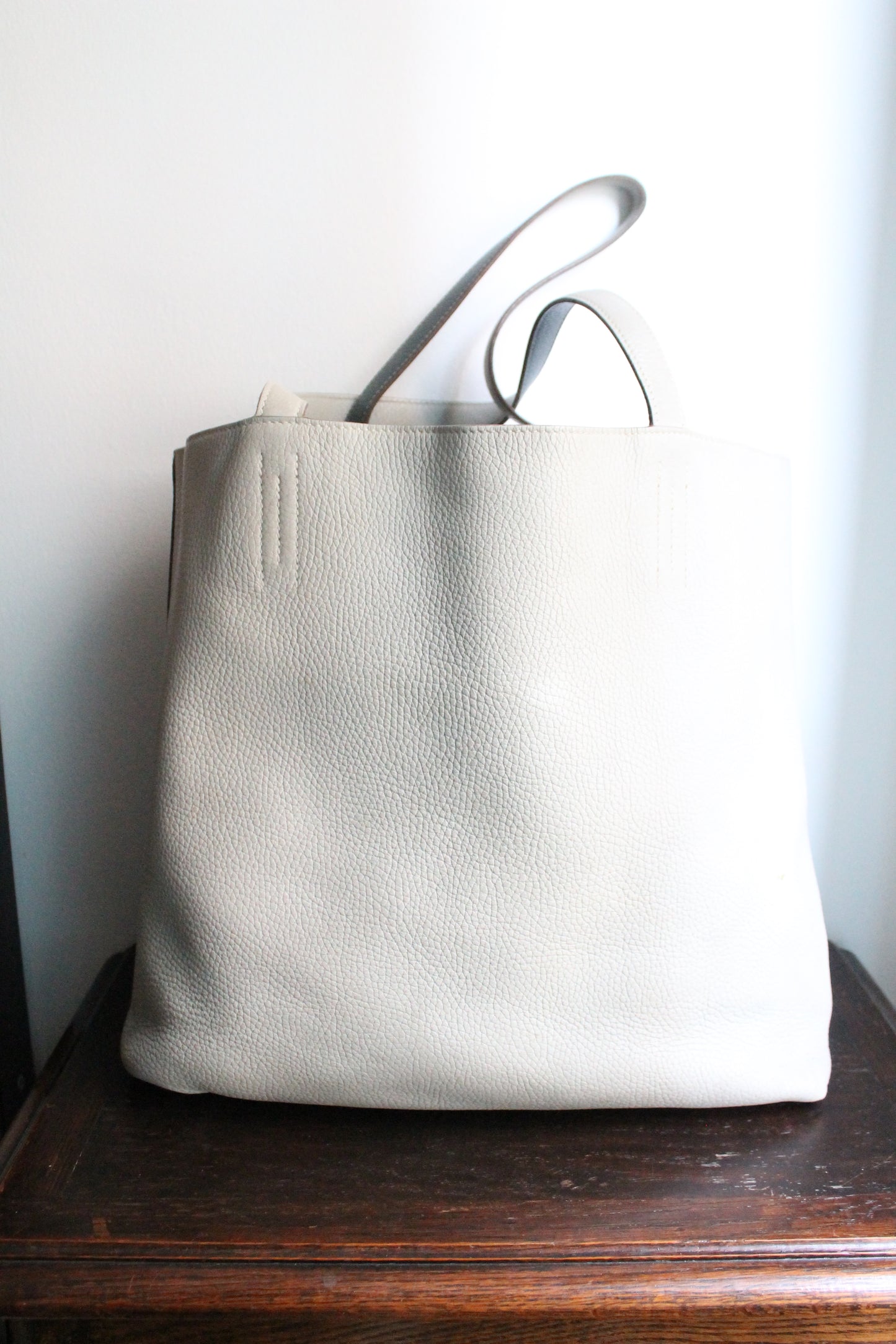 Hermès sac à main modèle Double sens en cuir gris et bleu