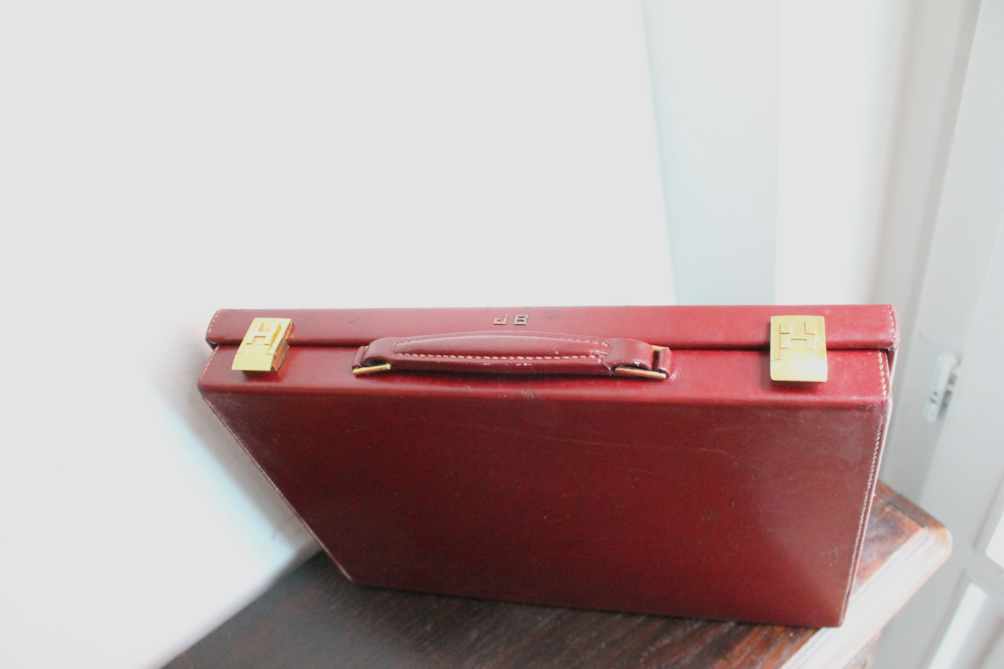 Hermès nécessaire de toilette modèle Jet en cuir box bordeaux