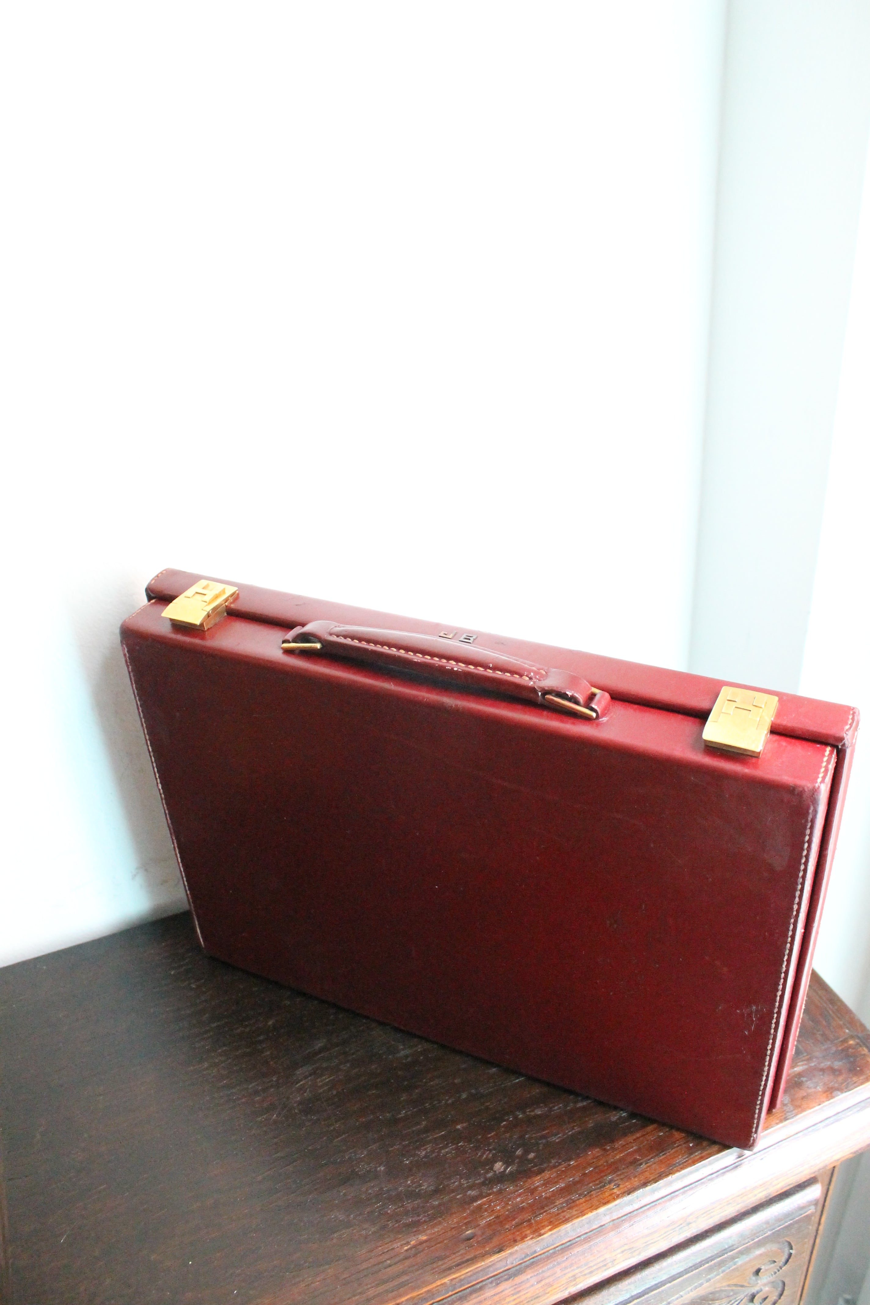 Hermès nécessaire de toilette modèle Jet en cuir box bordeaux