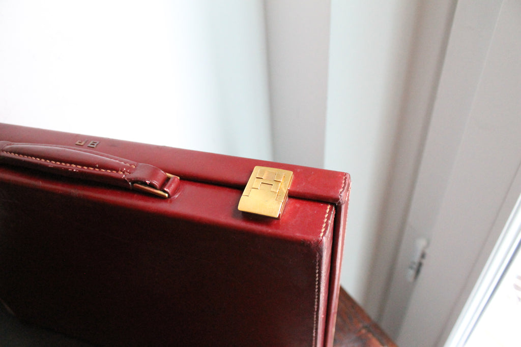 Hermès nécessaire de toilette modèle Jet en cuir box bordeaux