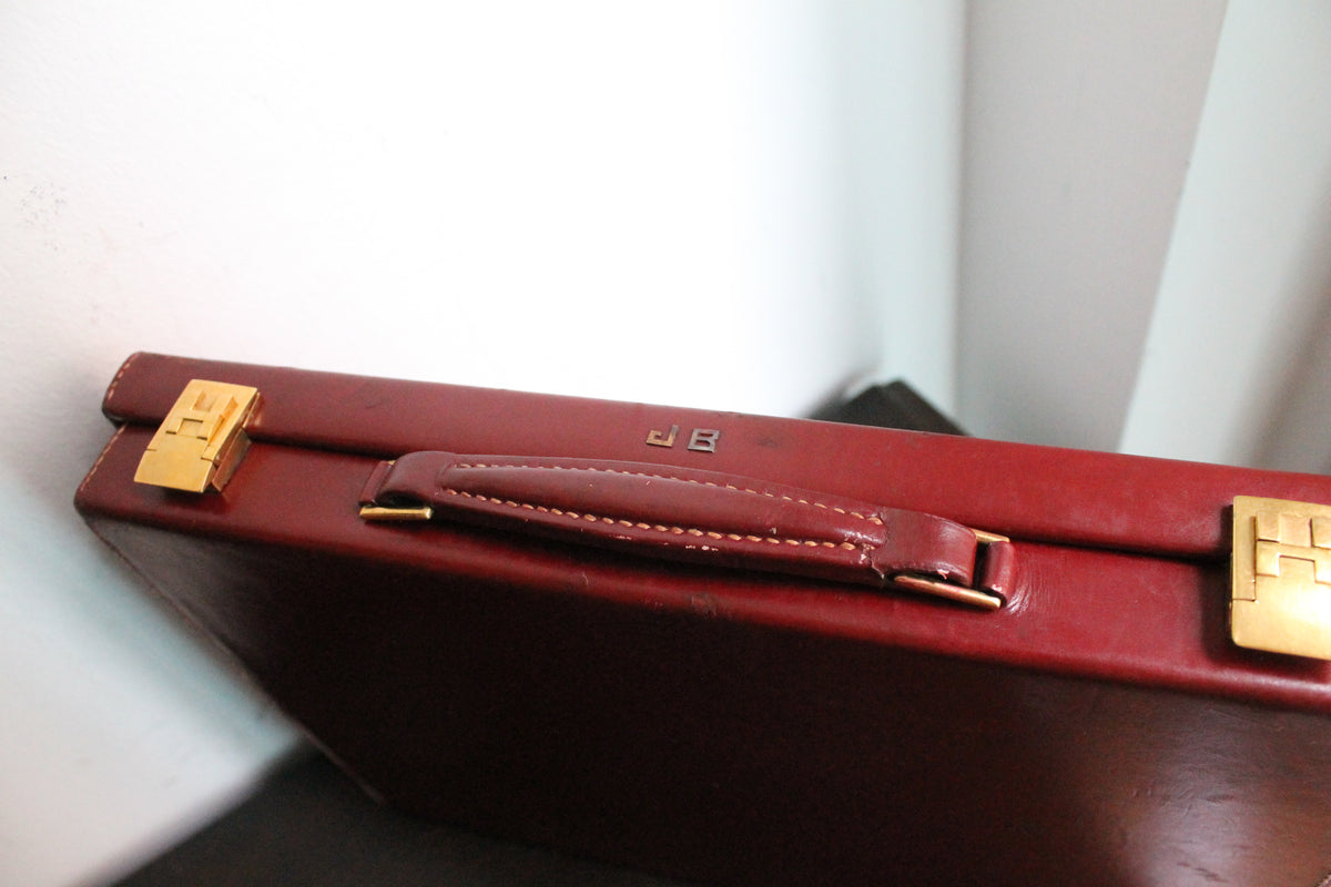 Hermès nécessaire de toilette modèle Jet en cuir box bordeaux