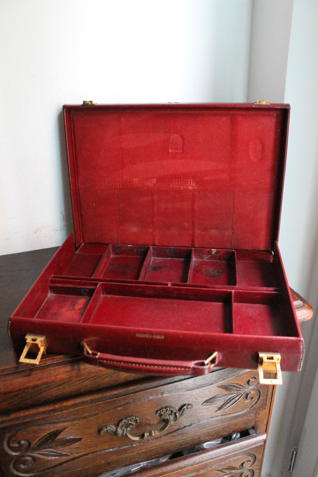 Hermès nécessaire de toilette modèle Jet en cuir box bordeaux
