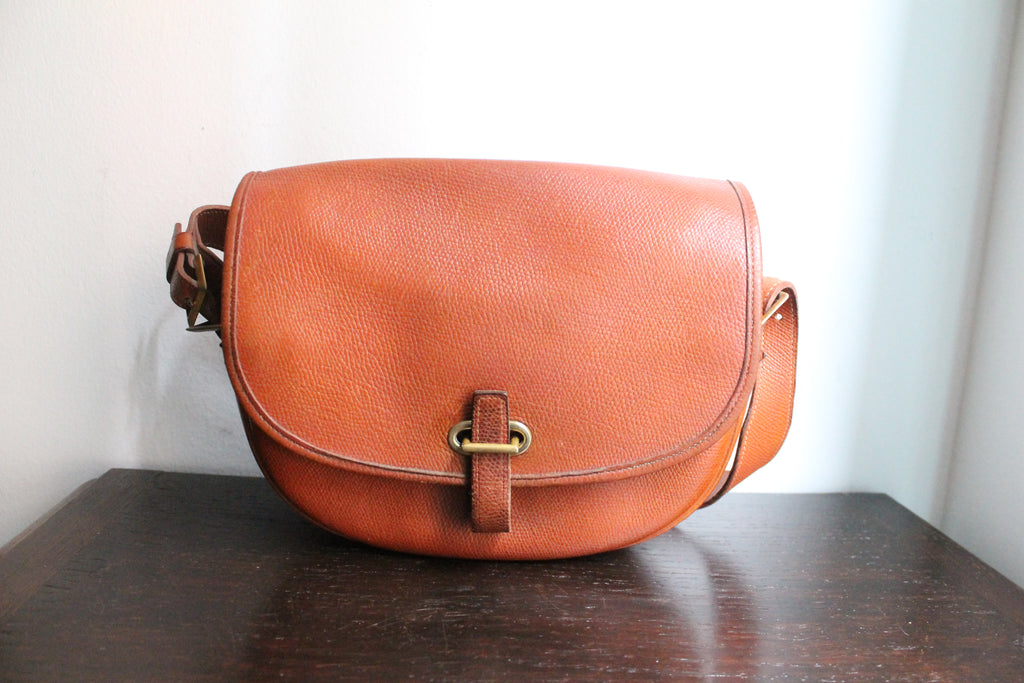 Hermès sac modèle Balle de Golf en cuir cognac