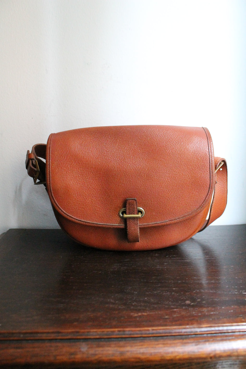 Hermès sac modèle Balle de Golf en cuir cognac